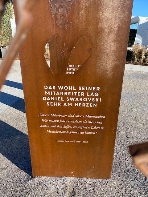 Dort entdeckt: Die weisen Worte des Gründers Daniel Swarovski ... | Foto: Herbert Waltl