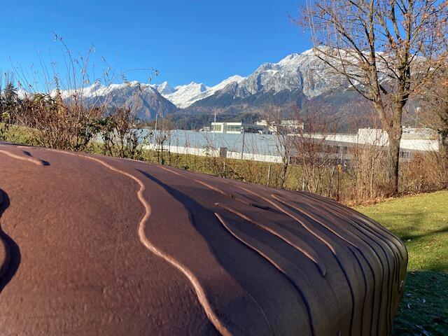 Die Alois Schild Skulptur bei den Kristallwelten. | Foto: Herbert Waltl