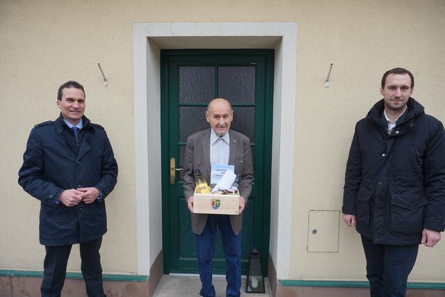 BGM Josef Kerbl, Herbert Frühwirth, OV Hermann Mauthner | Foto: Gemeinde Fallbach