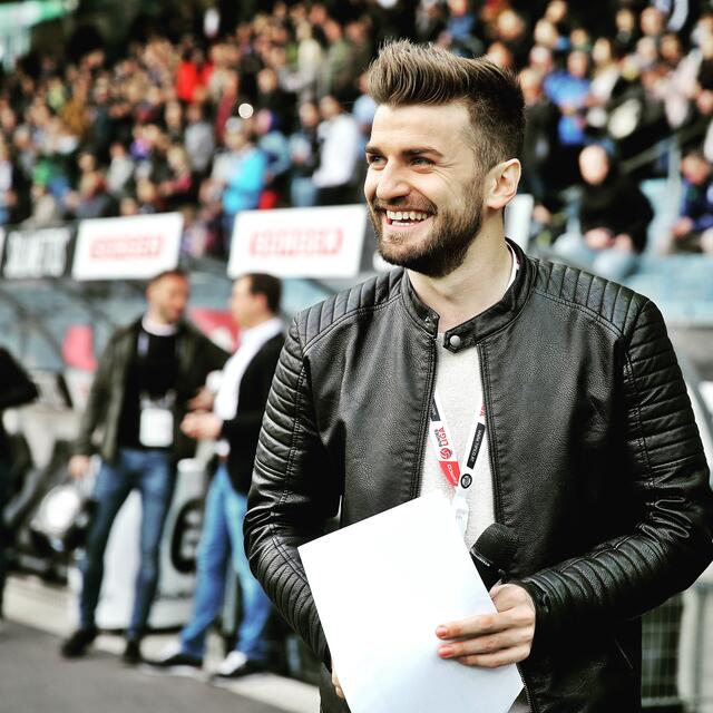 Strahlemann: Im Corona-Jahr hat Antenne-Muntermacher und SK-Sturm-Stadionsprecher Thomas Seidl seine Verena geheiratet. | Foto: GEPA