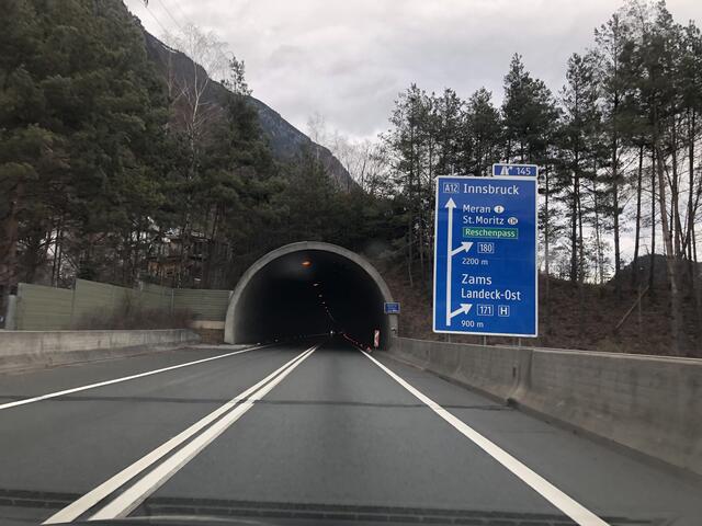 Der vierspuriger Ausbau der S16 Arlberg Schnellstraße im Bereich der Zammer Lötzgalerie erfolgt bis 2026. | Foto: Othmar Kolp