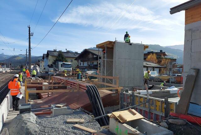 (Fast) kein Stein bleibt auf dem anderen: Bauarbeiten am Bahnhof schreiten zügig voran. | Foto: ÖBB/Kotter
