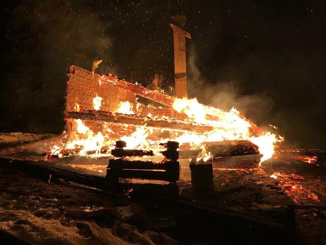 Die „Rami Hütte“ auf der Saualpe stand in Brand. | Foto: Landespolizeidirektion Kärnten