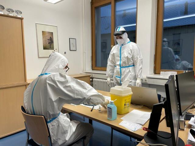 Sicherheit geht vor: 44 Mitarbeiter des steirischen AMS ließen sich freiwillig auf COVID19 testen. | Foto: Jürgen Lercher/AMS