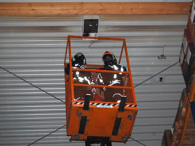 Die Stadtfeuerwehr Pinkafeld war im Einsatz, nachdem eine Lampe einen Brand verursachte. | Foto: Stadtfeuerwehr Pinkafeld