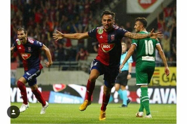 Anel Hadzic im Trikot des ungarischen Erstligisten Videoton FC. | Foto: Anel Hadzic