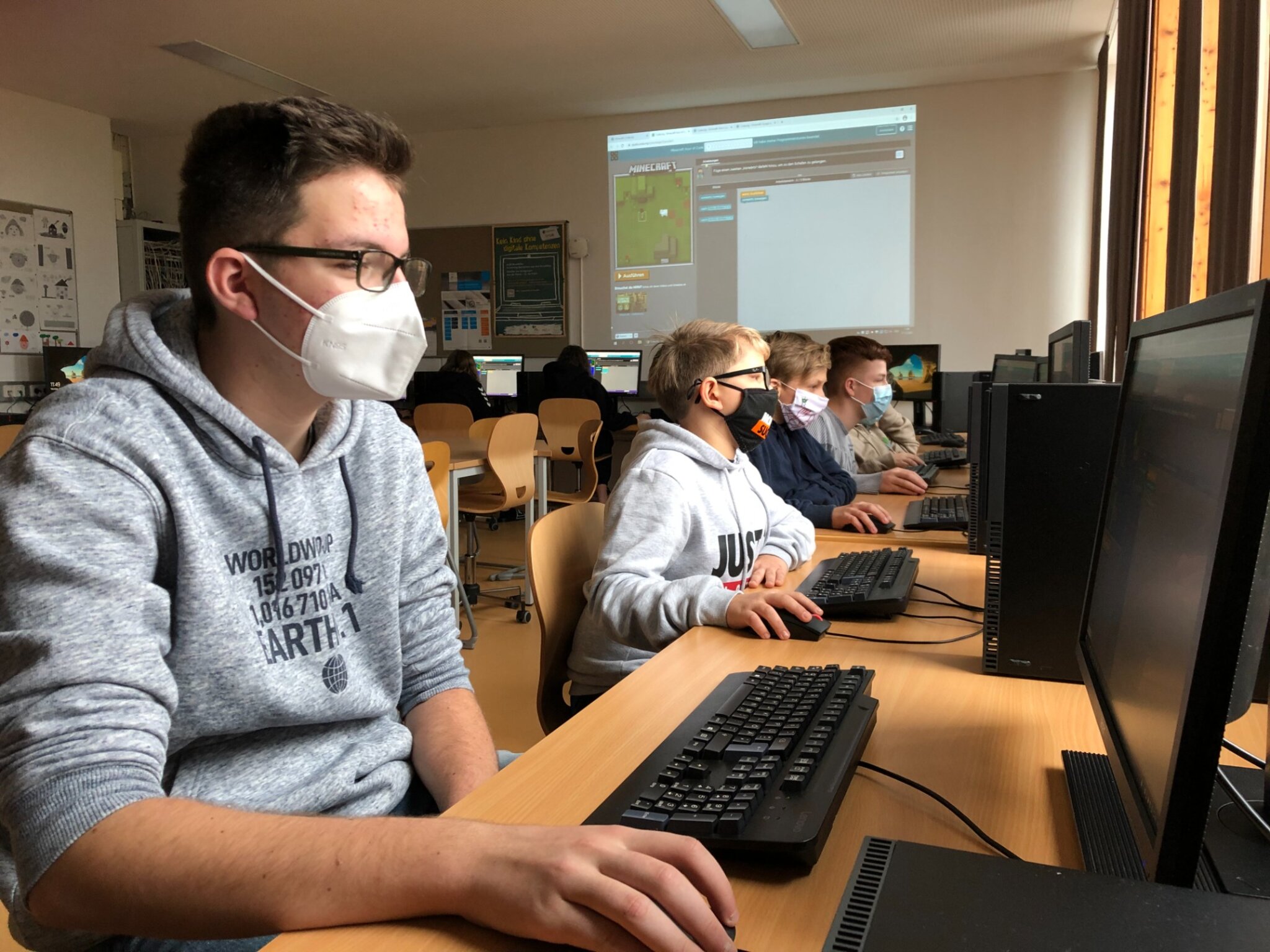 Mittelschule Kühnsdorf - digital unterwegs: Minecraft Education Edition ...
