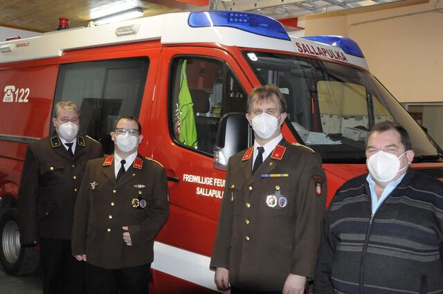 V Rainer Wingelhofer, OBI Christoph Kluka, BI Anton Winklmüller und Bürgermeister Reinhard Nowak (v.l.n.r.)