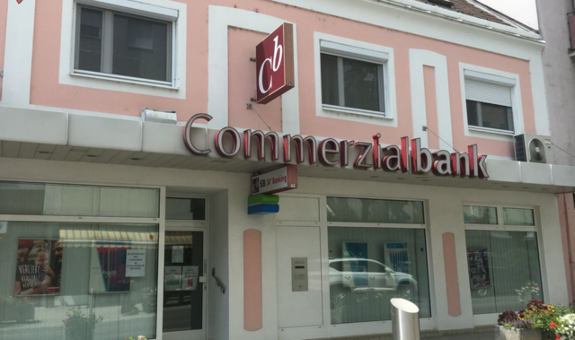 Ex-Commerzialbank-Chef Martin Pucher soll mehrere Millionen Euro im Plastiksackerl aus der Bank getragen haben – ein Teil davon ist nach wie vor verschwunden