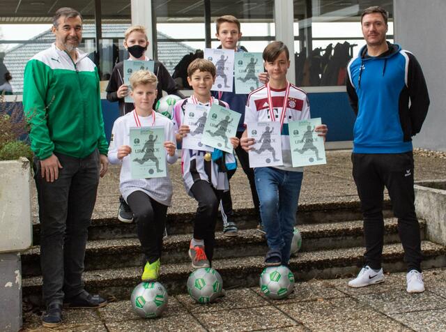 1. Reihe von links: Matthias Froschauer, Dominik Nötstaller, Florian Unterauer, Samuel Schalk, Georg Leitenmayr; 2. Reihe von links: Jonas Langeder, Sebastian Haider
 | Foto: Josef Pils