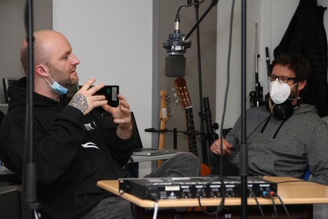 Stefan Padinger und Andreas Fürstner-Schwendenwein (v.l.) waren die Aufnahmeleiter. | Foto: Borg Feldbach