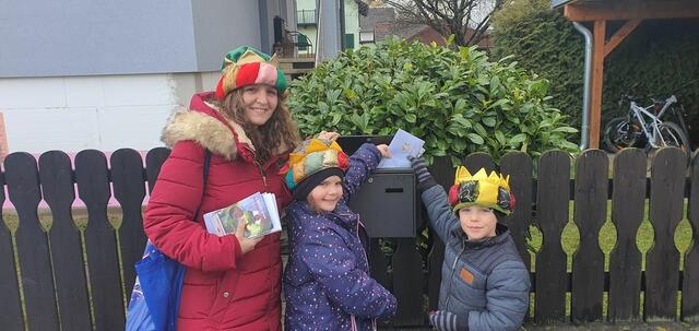 Sarah Leitner, Sophie und Jakob brachten Weihnachtsgrüße in Pinkafeld vorbei. | Foto: Sarah Leitner