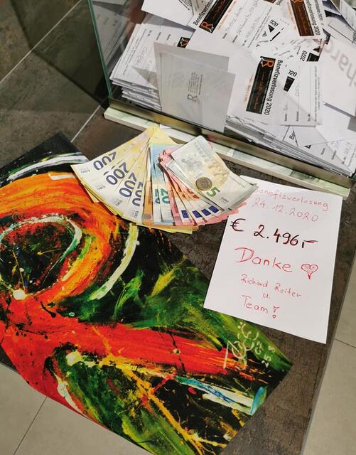 Über 200 Personen beteiligten sich an der Benefizverlosung, bei der ein Gesamterlös von 2.496 Euro zustande kam. | Foto: Privat