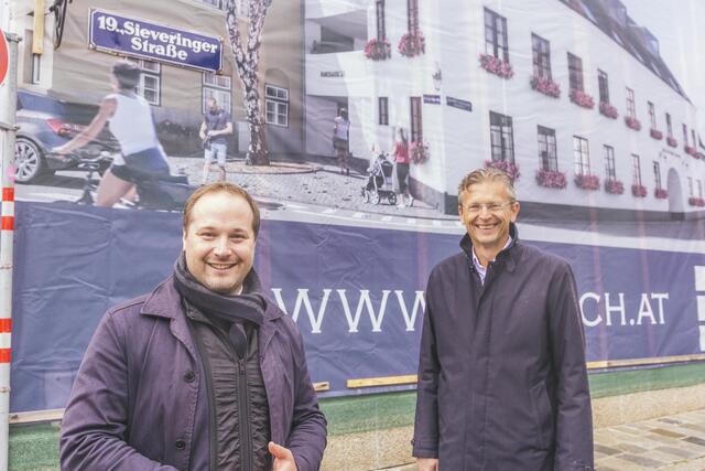 Bezirkschef Daniel Resch (l.) und Bauträger Hans Jörg Ulreich bei der Besichtigung der Baustelle in Sievering. | Foto: Allahyari PR
