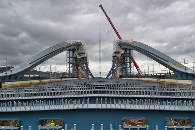 Die Neue Donaubrücke wird 2021 fertiggestellt. Im Frühjahr folgt die spektakuläre Einschiffung der Brückenbögen. | Foto: Baumgartner/BRS