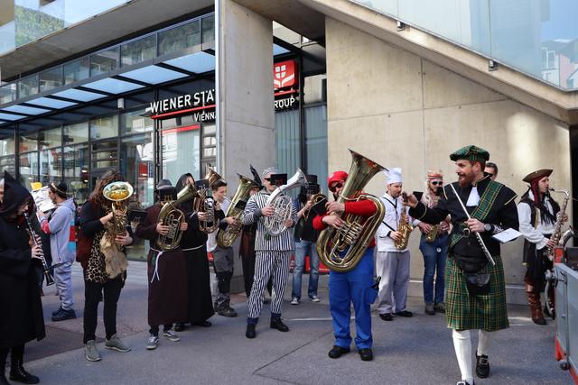 Die Ausrückung beim Faschingsumzug "Eader Eader" war der Auftakt für ein Jahr voller geplanter Ereignisse. | Foto: Siegele