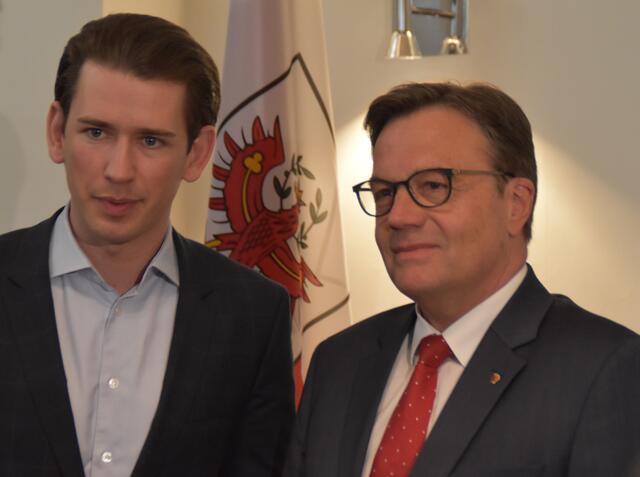Kurz und Platter:  "Beschleunigung der Impfstrategie wird weiter intensiviert."