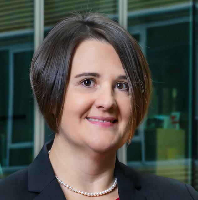 Julia Feinig-Freunschlag ist zweite Geschäftsführerin der Logistik Center Austria Süd GmbH. | Foto: ÖBB/Fritscher