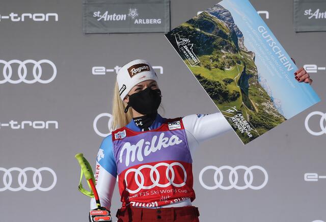Gesamtsiegerin der Arlberg Kandahar Rennen 2021 Lara Gut-Behrami mit dem Special-Award