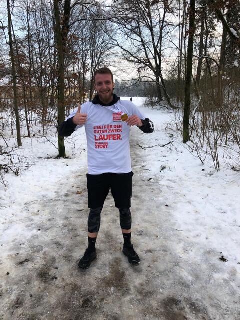 Julian Hofer war gemeinsam mit seinen Team-Kollegen im Wasserwald für den guten Zweck dabei. | Foto: Patrick Altmüller