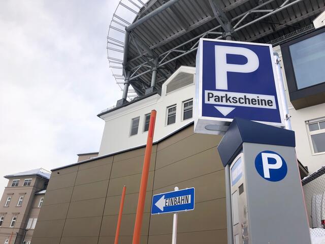 Die Landesklinik Tamsweg (Salzburger Landeskliniken, kurz: SALK) startet eine Parkraumbewirtschaftung. | Foto: Peter J. Wieland