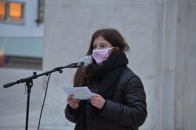 Für Gendergerechtigkeit sprach sich diese junge Studentin des VSSTÖs aus.