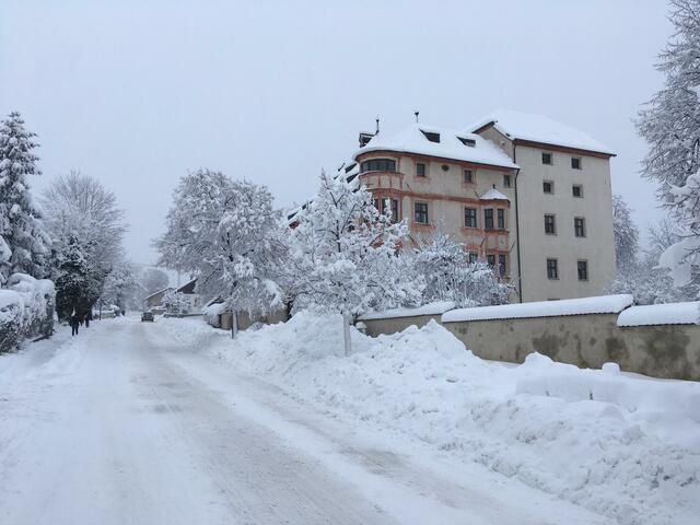 Mils - Schneeburgstraße