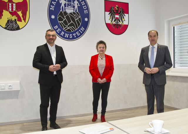 LR Heinrich Dorner, Bgm. Renate Habetler und LR Leonhard Schneemann 