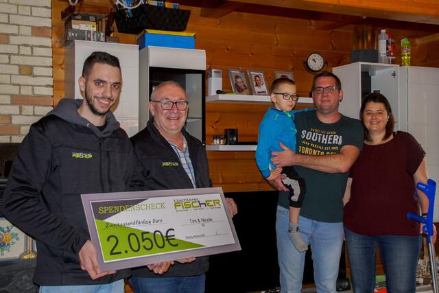 Thomas und Manfred Fischer (links) gemeinsam mit Tim, Florian und Nicole.