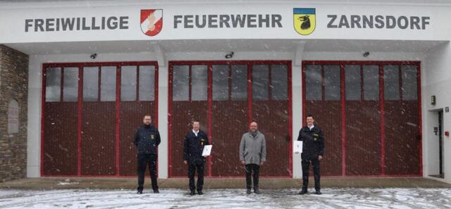 Leiter des Verwaltungsdienstes Robert Bugl, Kommandant Andreas Hinterberger, Bürgermeister Friedrich Salzer, Kommandant-Stv.: Matthias Grabner
 | Foto: FF-Zarnsdorf