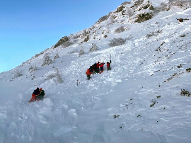 Die Suche nach Verschütteteten wurde wieder abgebrochen. | Foto: ZOOM-Tirol