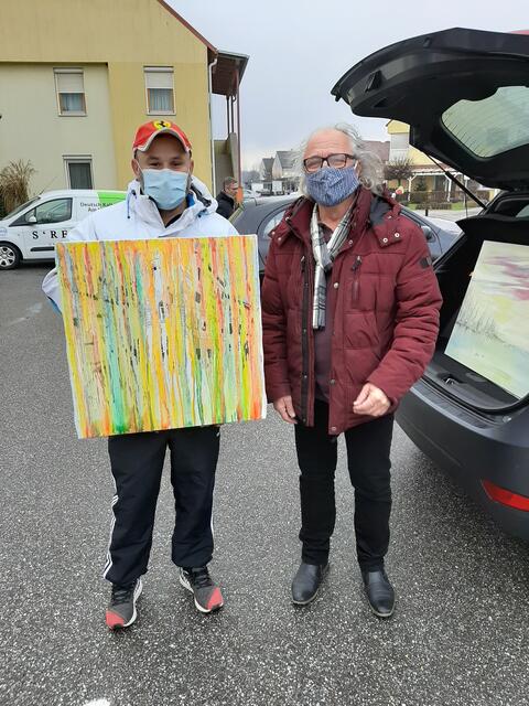 Der Zahlinger Künstler Peter Fleck stellte ein Bild zur Verfügung, das zugunsten der Erdbebenopfer versteigert wird. | Foto: Foto: T. König