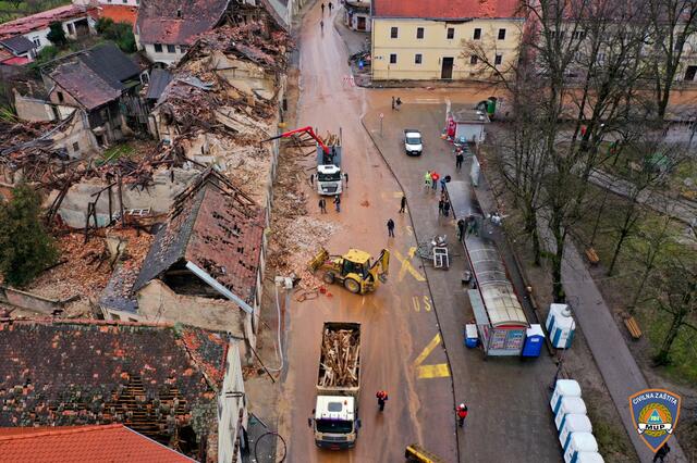 Bilder der Zerstörung aus Petrinja. | Foto: Foto: Manfred Tschank