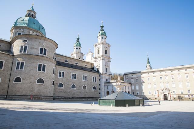 Salzburg im Lockdown: Das dreischichtige System von Hygienemaßnahmen, flächendeckenden Testungen und dem kontinuierlichen Impfen soll das Mittel gegen die neue Mutation sein.
