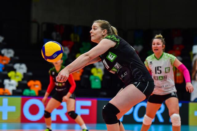Drehten beim 3:0-Sieg gegen Salzburg richtig auf: UVC-Außenangreiferin Birgit Helminger und Co. | Foto: GEPA