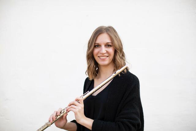 Bernadette Kerbl ist ein Profi an der Querflöte. | Foto: Patricia Riener Fotografie