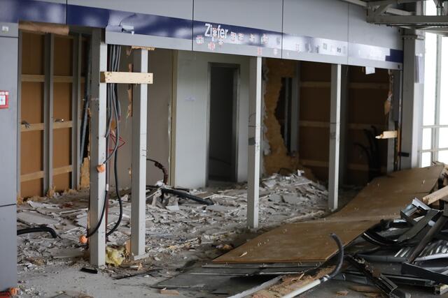 Die ehemaligen Buffet-Stände verschwinden nach und nach.