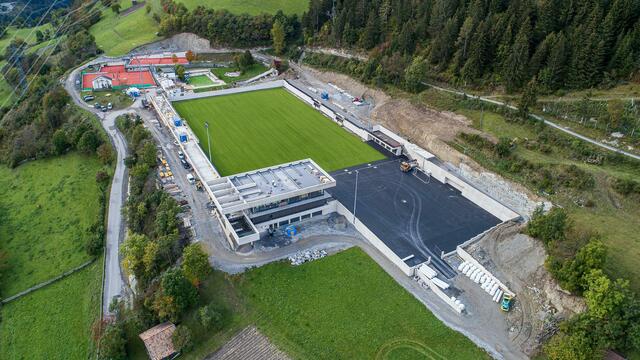 Beim neuen Sportplatz am Kalvari in Fließ entsteht ein "klimafitter Spielplatz" | Foto: Sparkasse Imst / Chris Walch