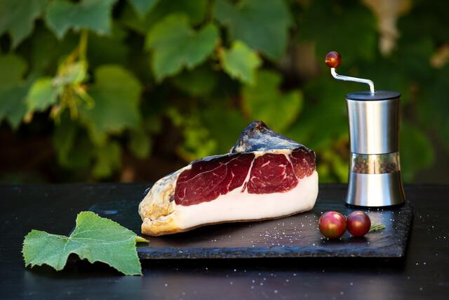 Speck vom Mangalitz-Schwein | Foto: Foto: Martin Jordan