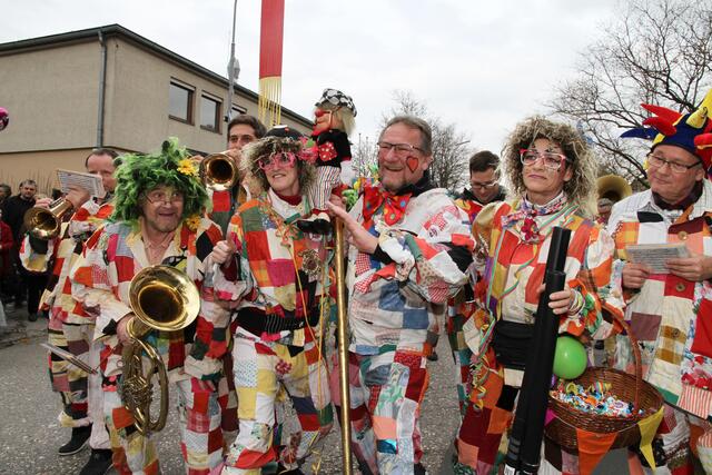 Die Harlekine aus Waidmannsdorf wollen nicht aufgeben und in irgendeiner Form am Faschingsdienstag aufspielen