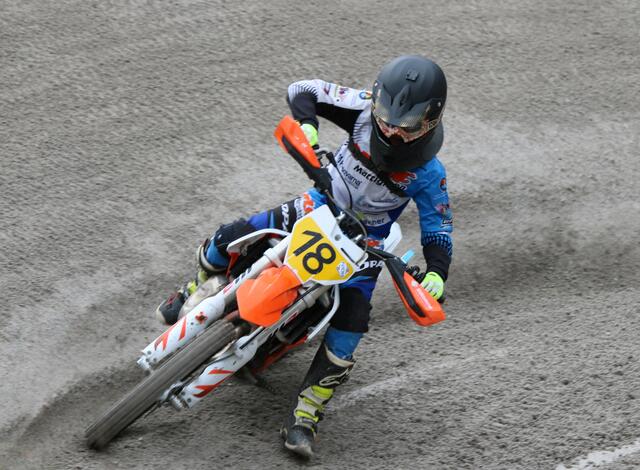 Mit drei Jahren bekam Felix sein erstes Motorrad.