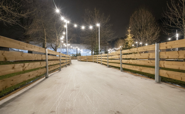 Die neue Winterattraktion im Volksgarten, der "Eiszauber", musste am Samstag bereits um 17 Uhr geschlossen werden.