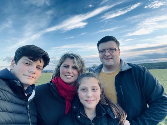 Irena Skelo mit ihrer Familie, sie haben in Lackenbach ein wunderbares Zuhause gefunden.