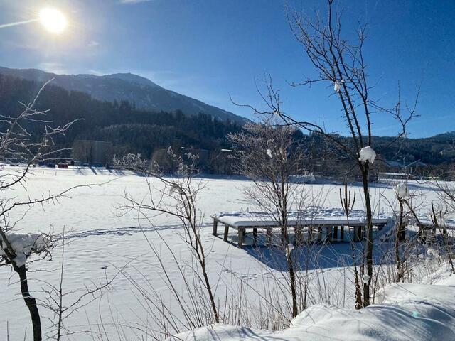 Der Innsbrucker Baggersee im Winter. Winterwonderland.  | Foto: Herbert Waltl