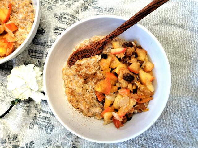 Einkornmilchreis mit gedünsteten Äpfeln | Foto: Katrin Ebetshuber