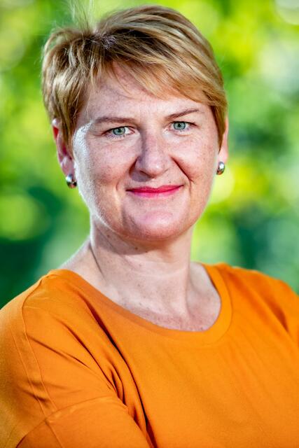 Landessprecherin Helga Krismer zeigt sich überwältigt über das Wahlergebnis in der Landeshauptstadt.