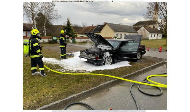 Die Feuerwehren Deutsch Kaltenbrunn-Ort und Deutsch Kaltenbrunn-Berg löschten den Brand.