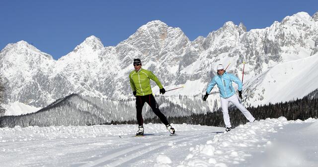 Sport im Freien ist gesund und sicher. Langlaufen, wie hier in Ramsau am Dachstein, bietet dazu die perfekte Gelegenheit.
