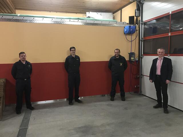Kommandant Stellvertreter HBI Daniel Sohr, Kommandant OBI Marco Fürnsinn, Verwalter Michael Pfeiffer, Bürgermeister Andreas Kozar  | Foto: Gemeinde Reingers