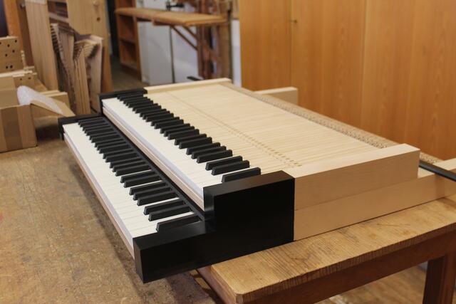 Die Klaviatur einer neuen Orgel. | Foto: BRS/Losbichler